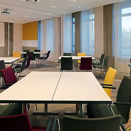 מלון Sheraton Westpark 4*