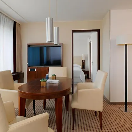 Sheraton Westpark Hotel 4*