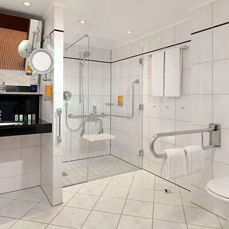 Hotell Sheraton Westpark 4*