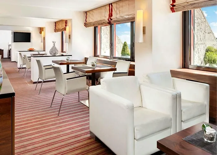 Sheraton Westpark Hotel 4*