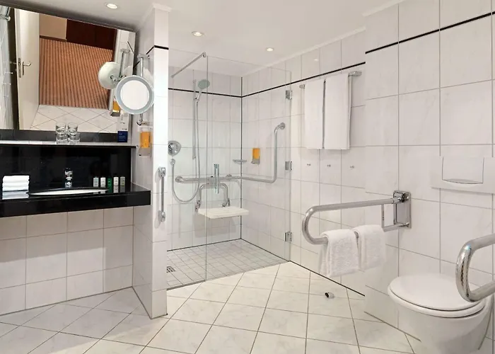 Hotel Sheraton Westpark 4*